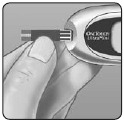 OneTouch - Ultra Mini - Inserte una tira reactiva para encender el medidor Paso 1 Inserte una tira reactiva para encender el medidor Paso 1