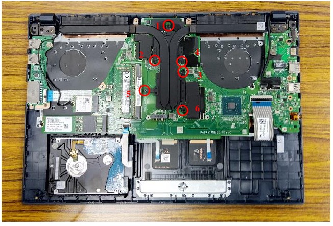 Asus - Serie X571 - Retirada del módulo térmico - Paso 1 Retirada del módulo térmico - Paso 1