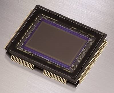 1.8 El sensor CMOS de formato DX de 12.3 MGP de la D90
