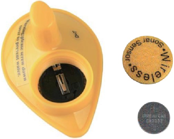 Instalaci&oacute;n de la pila del sensor de sonar inal&aacute;mbrico