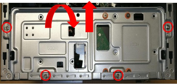 Extracci&oacute;n del HDD - Paso 3 - Retire cuatro tornillos
