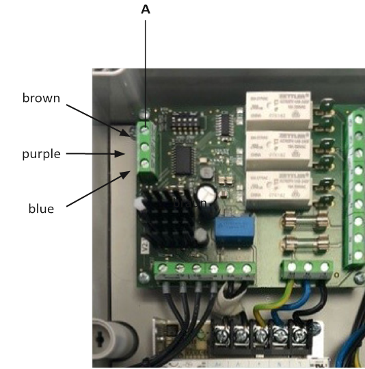 Conexi&oacute;n el&eacute;ctrica del bot&oacute;n