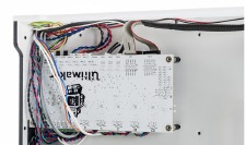 Coloque todos los cables del motor cerca de sus conectores en el lado derecho de la Ultimainboard, hacia la parte posterior.