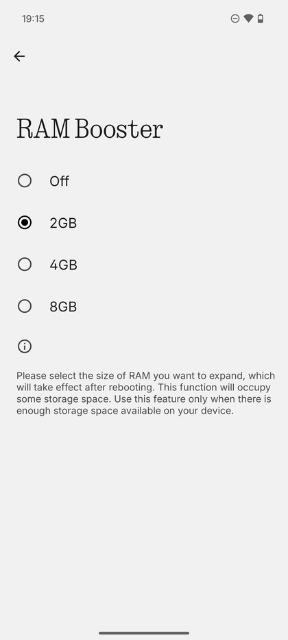 La pantalla RAM Booster que muestra los botones de opci&oacute;n para 2 GB, 4 GB, 8 GB y otras opciones de RAM.