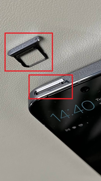 Localizaci&oacute;n de la ranura para tarjeta SIM en Google Pixel 10 Pro