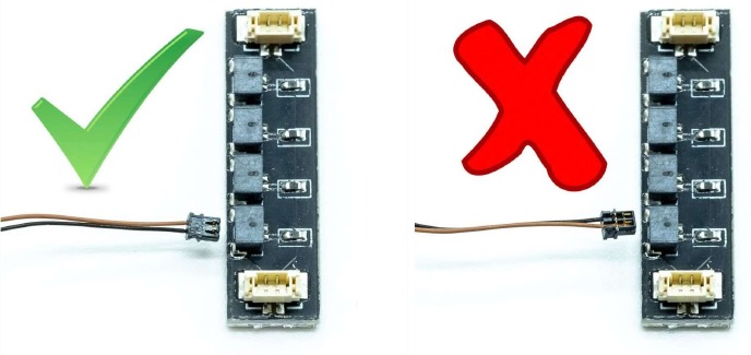 Conexi&oacute;n de microcable a puertos de placa de microexpansi&oacute;n