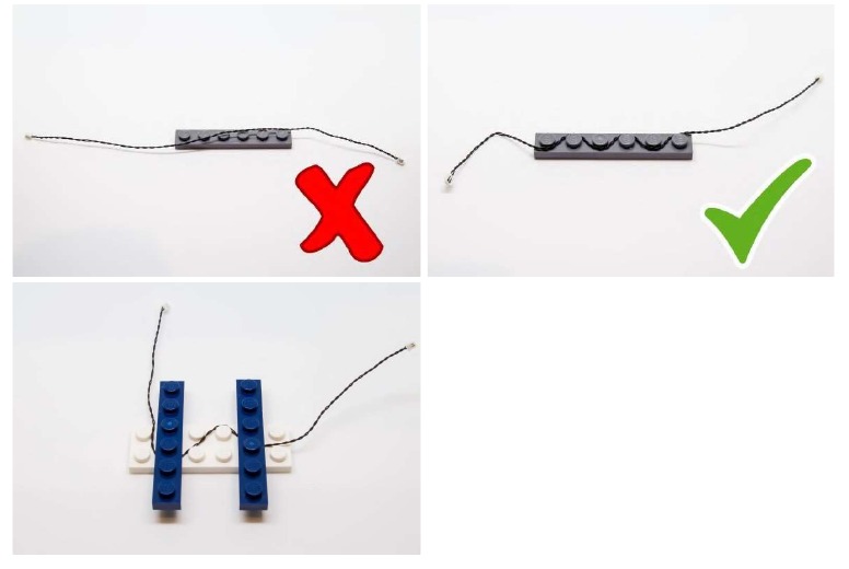 Colocaci&oacute;n de cables entre y debajo de los ladrillos