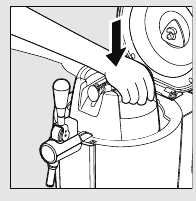 Imagen de c&oacute;mo insertar un barril de cerveza en el sistema Beertender.