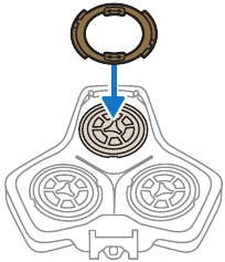 Vuelva a colocar los anillos de retenci&oacute;n en los cabezales de afeitado y g&iacute;relos en el sentido de las agujas del reloj para volver a colocar los anillos de retenci&oacute;n
