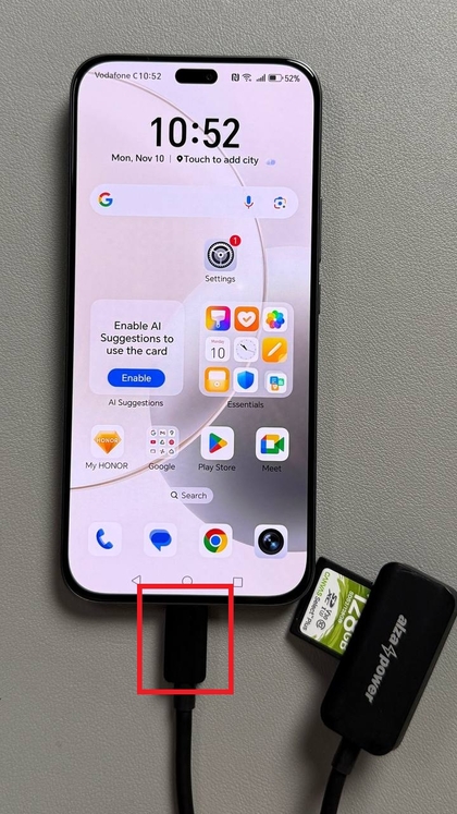 Conectar el cable OTG a HONOR 400 Lite