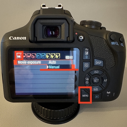 Configuraci&oacute;n de exposici&oacute;n manual de pel&iacute;cula en la Canon EOS 2000D