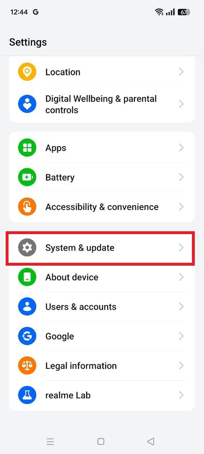 Sistema y actualizaciones en el men&uacute; del sistema de Realme C75