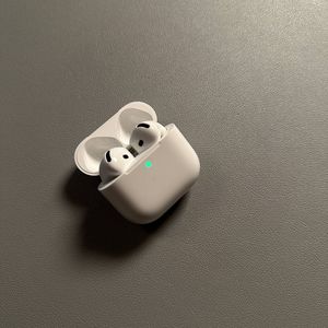 C&oacute;mo desvincular f&aacute;cilmente tus Apple AirPods 4 de tu dispositivo Android