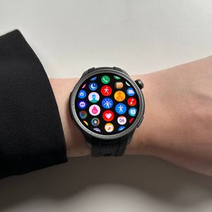 Amazfit Balance: C&oacute;mo descargar esferas de reloj adicionales