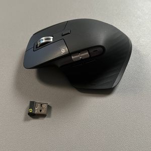 Ajustar la sensibilidad de la rueda de desplazamiento en Logitech MX Master 3S