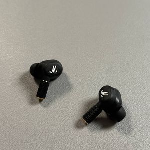 C&oacute;mo cambiar las almohadillas de los Marshall Motif II ANC