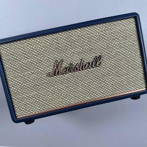 C&oacute;mo encontrar el n&uacute;mero de serie de tu altavoz Marshall Acton III